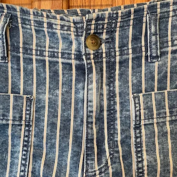 American Eagle Womens Size 2 Striped Denim Shorts Hi Rise Pockets Comfy Stretch - Picture 5 of 12